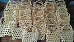 Jual Anyaman Bambu Kirim ke Depok: Custom & Ready Stock - Bambu.Furnitur.co.id